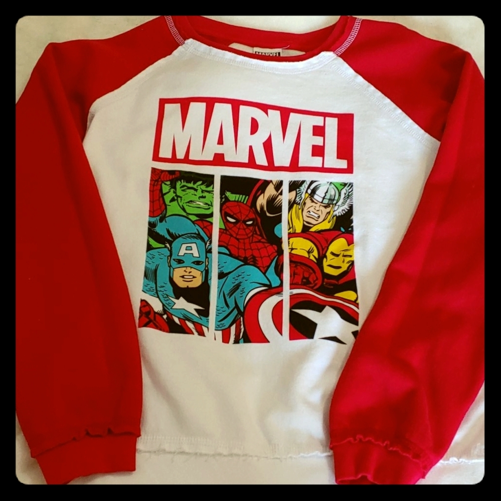 Final Sale** Marvel sweatshirt